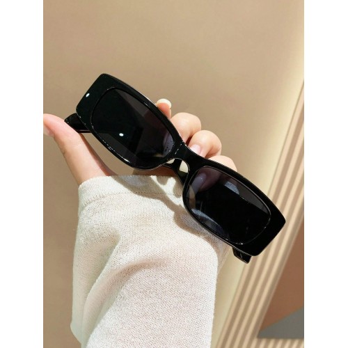 1pc Black Mini-frame Stylish Sun Glasses Suitable For Daily Wear, Vacation, Shopping, Holiday, Etc.